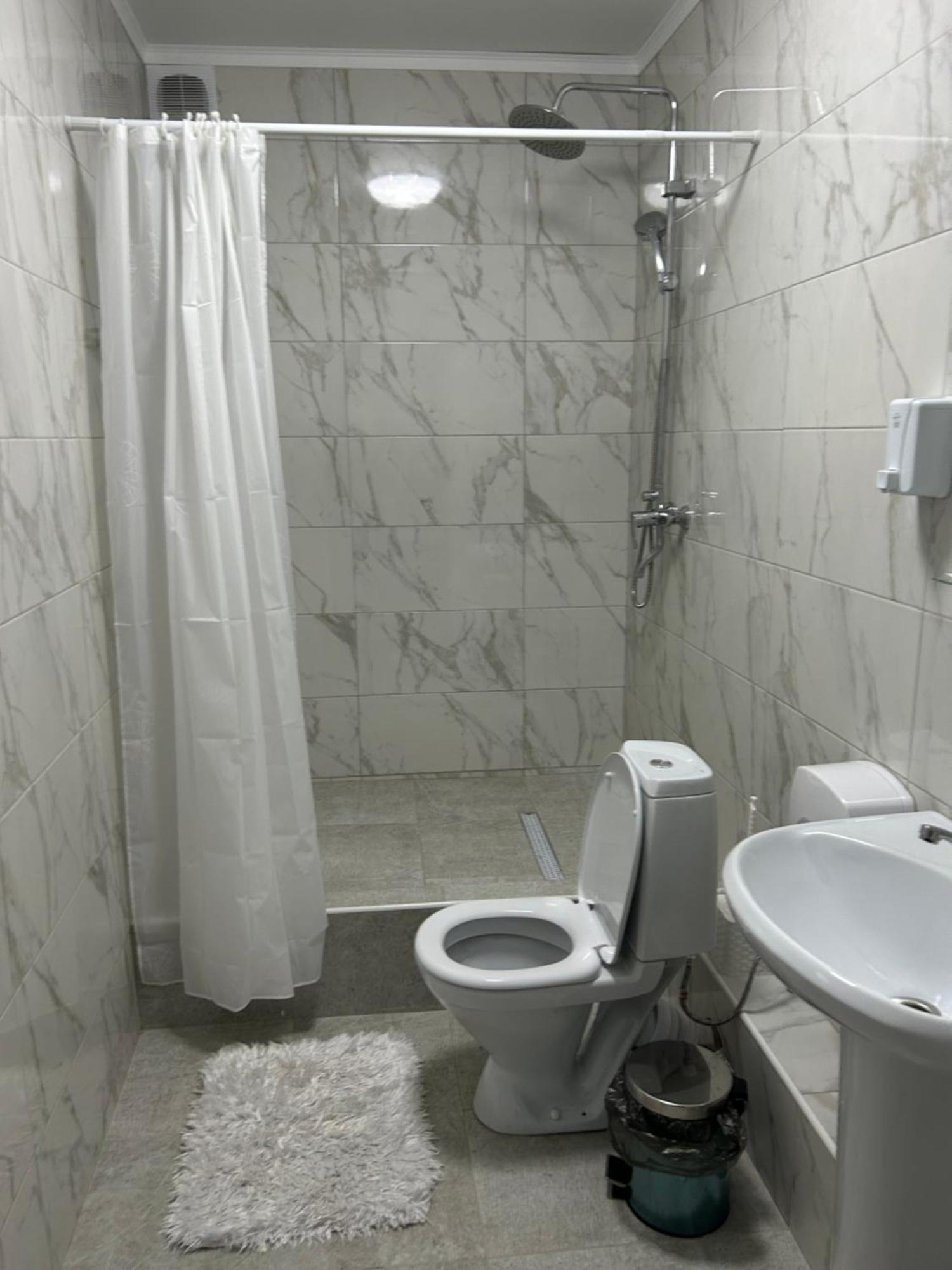 Hotel Fresh Актобе Екстериор снимка