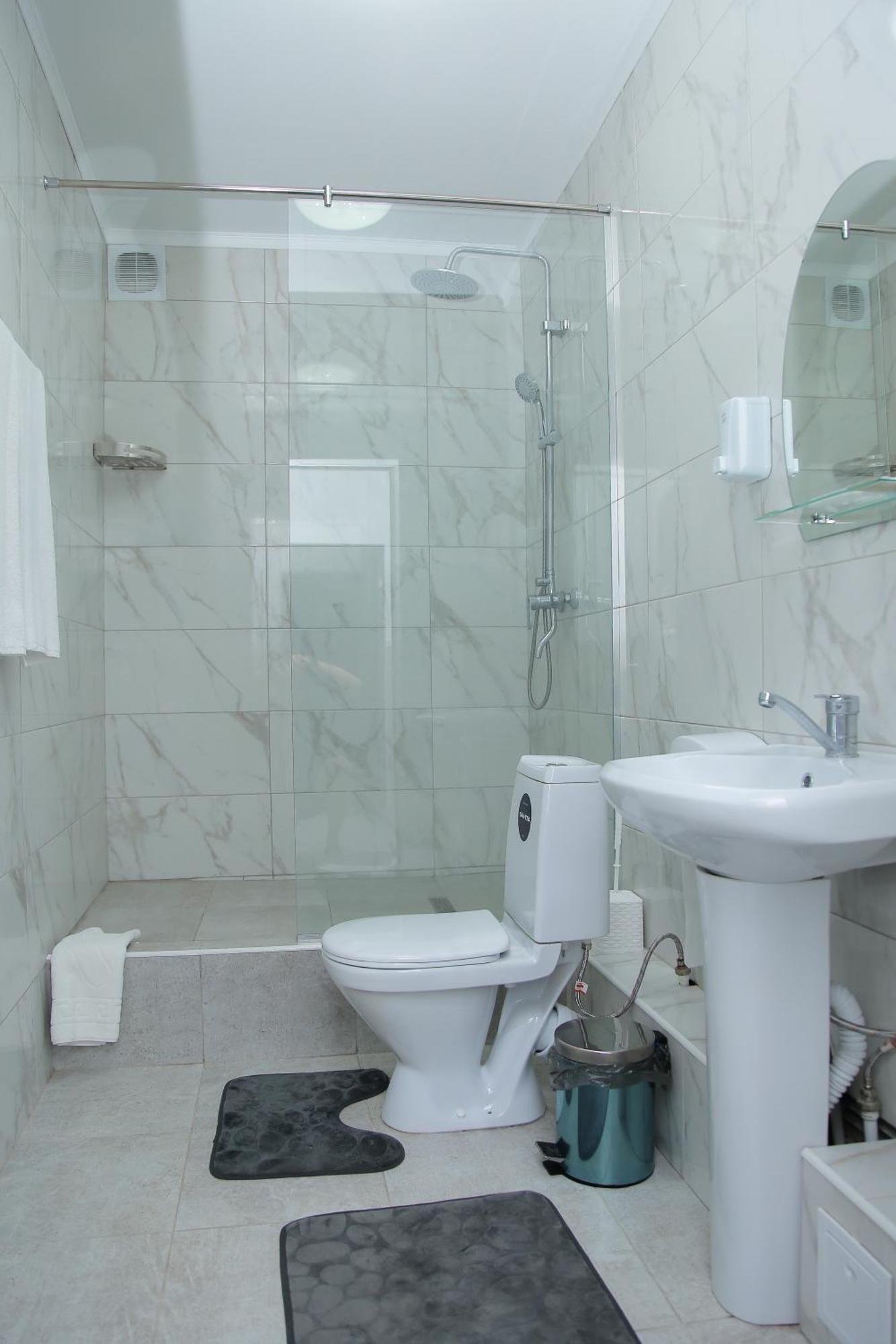 Hotel Fresh Актобе Екстериор снимка